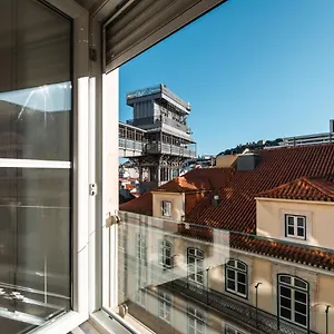 Apartment Carmo
